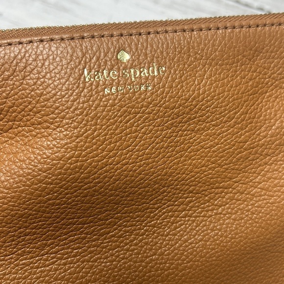 Kate Spade Camel Tan Pebbled Leather Zippered Clutch Bag - Picture 4 of 10
